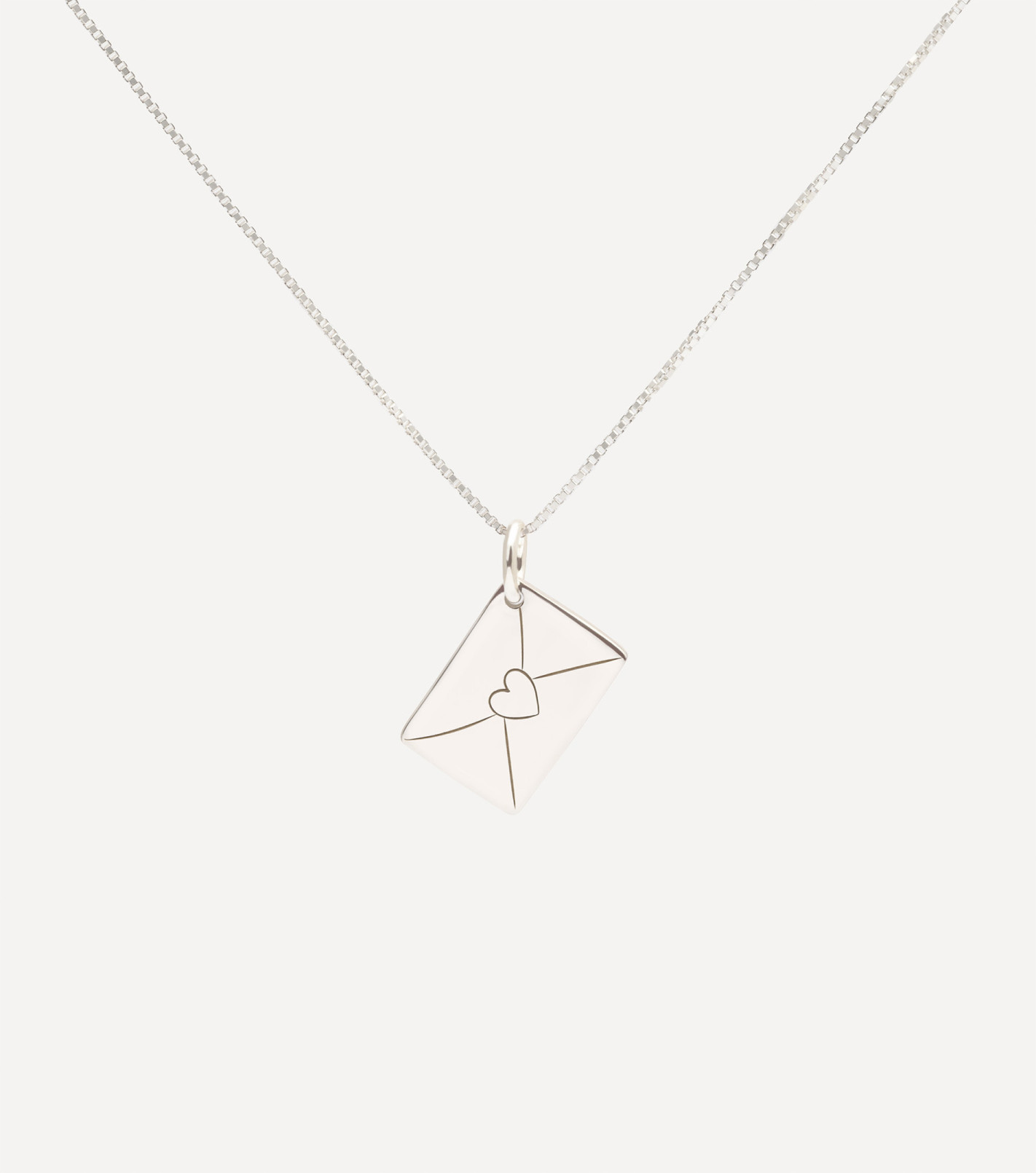 Srebrny łańcuszek z zawieszką personalizowaną