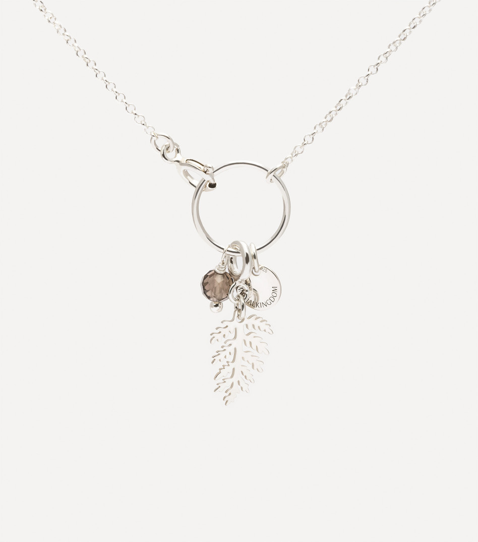 Srebrny łańcuszek z gałązka paproci i kwarcem dymnym